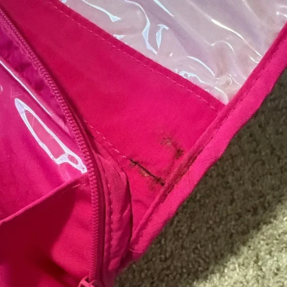 Vera Bradley Fuchsia Toiletry Tote !read descrip! - Picture 9 of 10